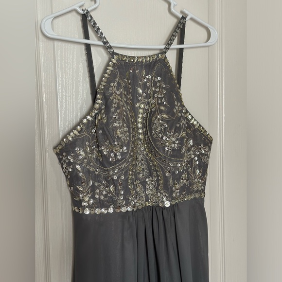 Formal Gown - Picture 2 of 12